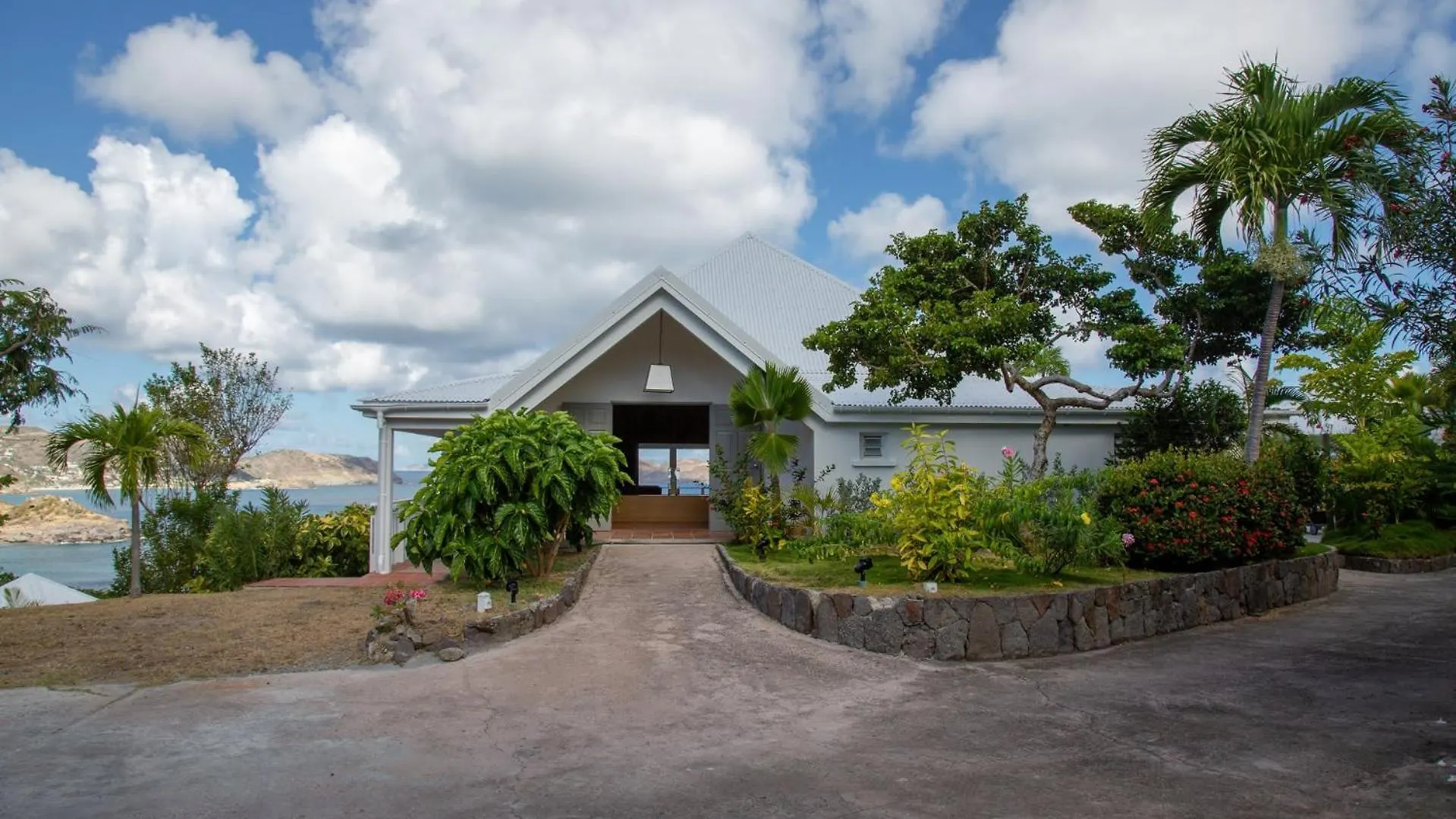 Villa With Beautiful Tropical Garden St. Barthelemy Saint-Barthélemy
